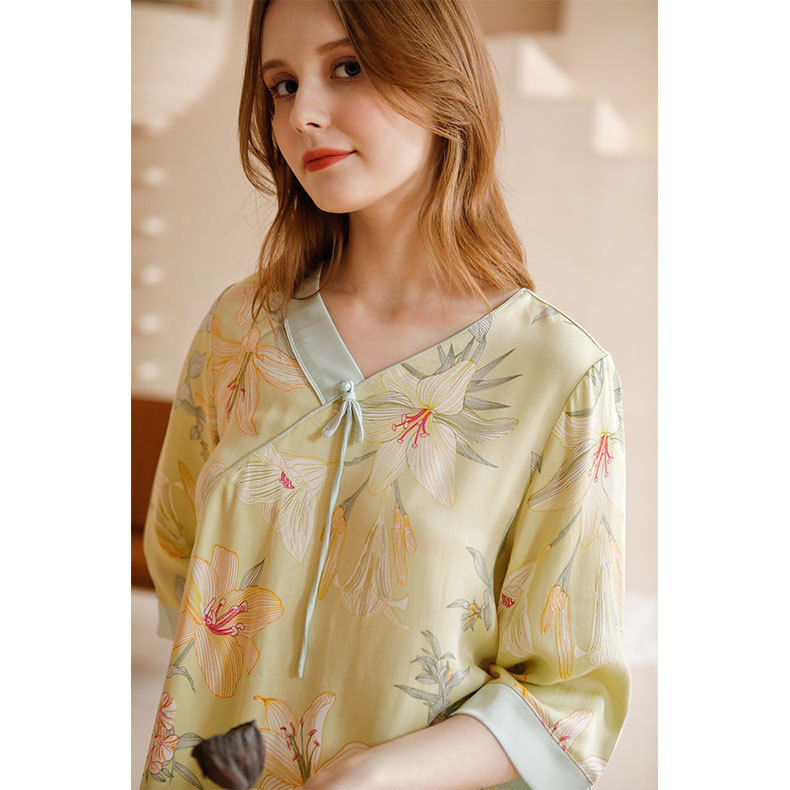 女款貢緞國風綠百合睡衣套裝