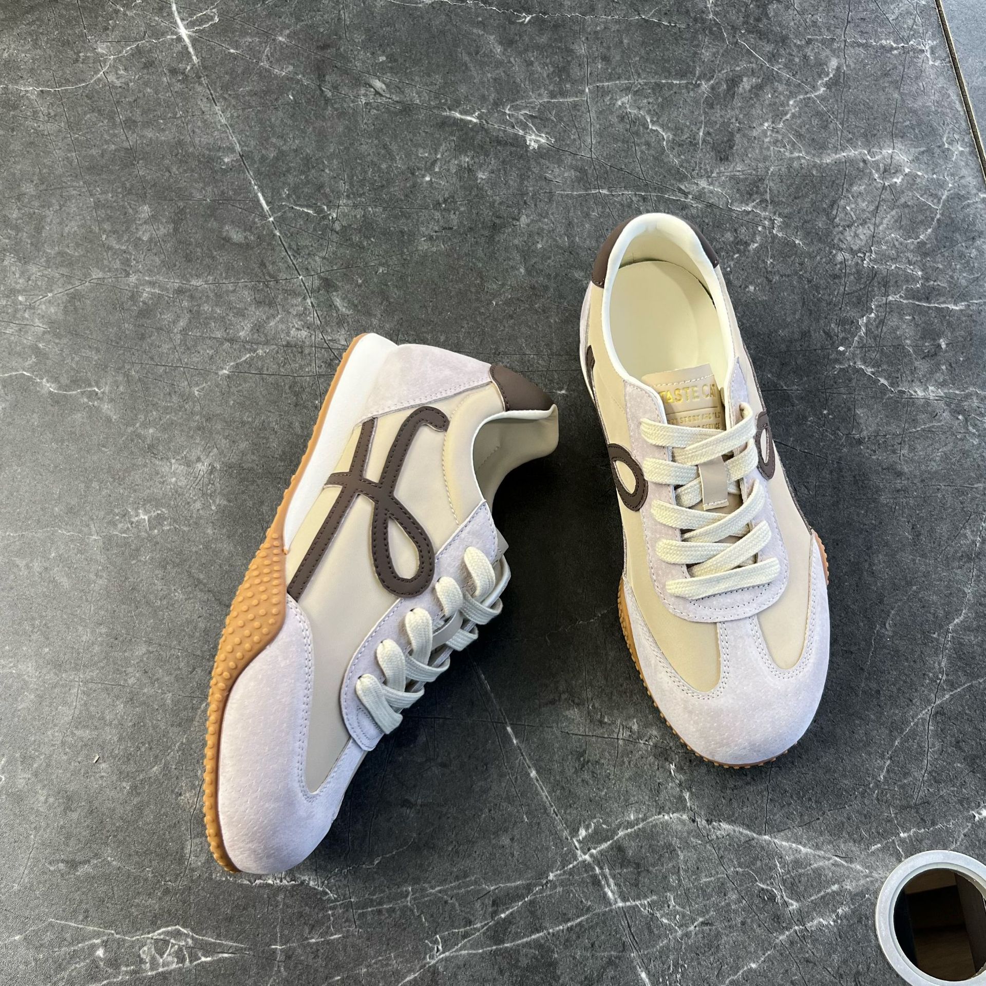 女士春秋真皮厚底阿甘鞋