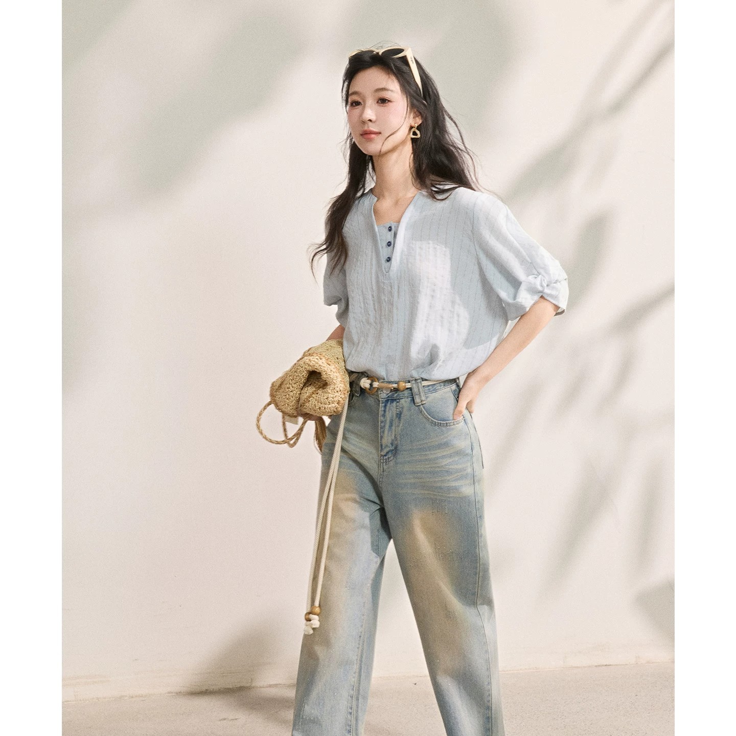 女夏慵懶風藍色襯衫