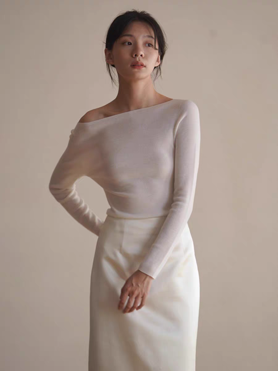 女士春秋輕薄一字領打底衫