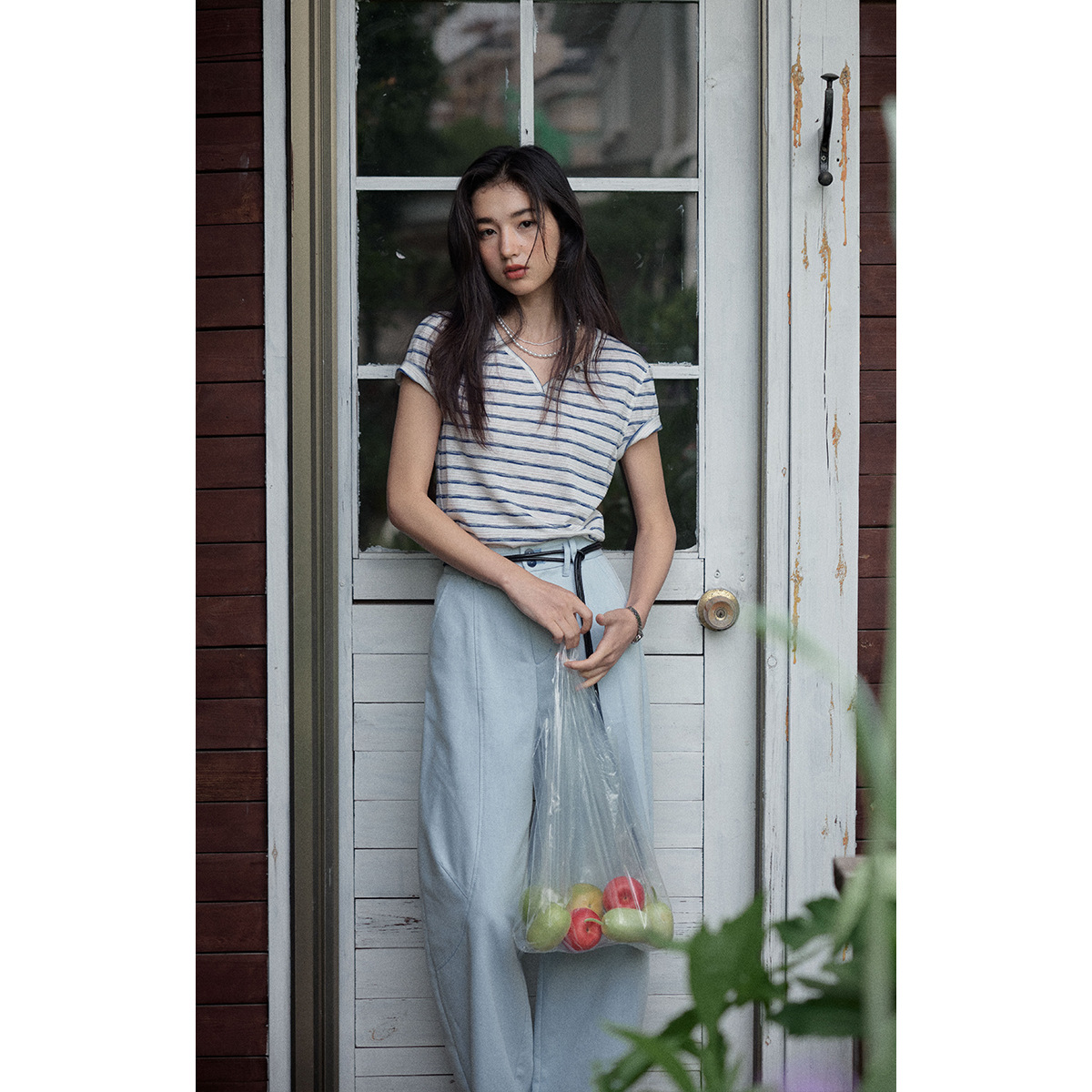 女夏萊賽爾V領條紋T恤