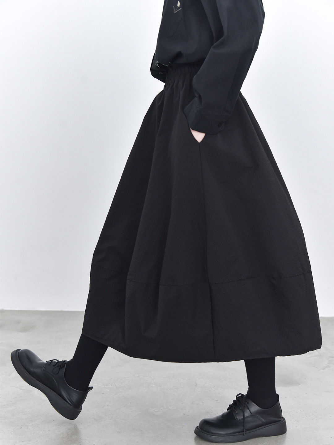 女士冬季立體感廓形夾棉花苞半身裙