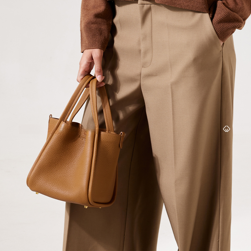 女士頭層牛皮中號菜籃子水桶包