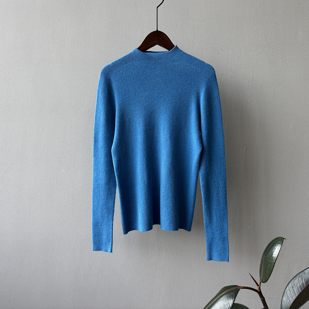 女士冬季半高領針織顯瘦打底衫