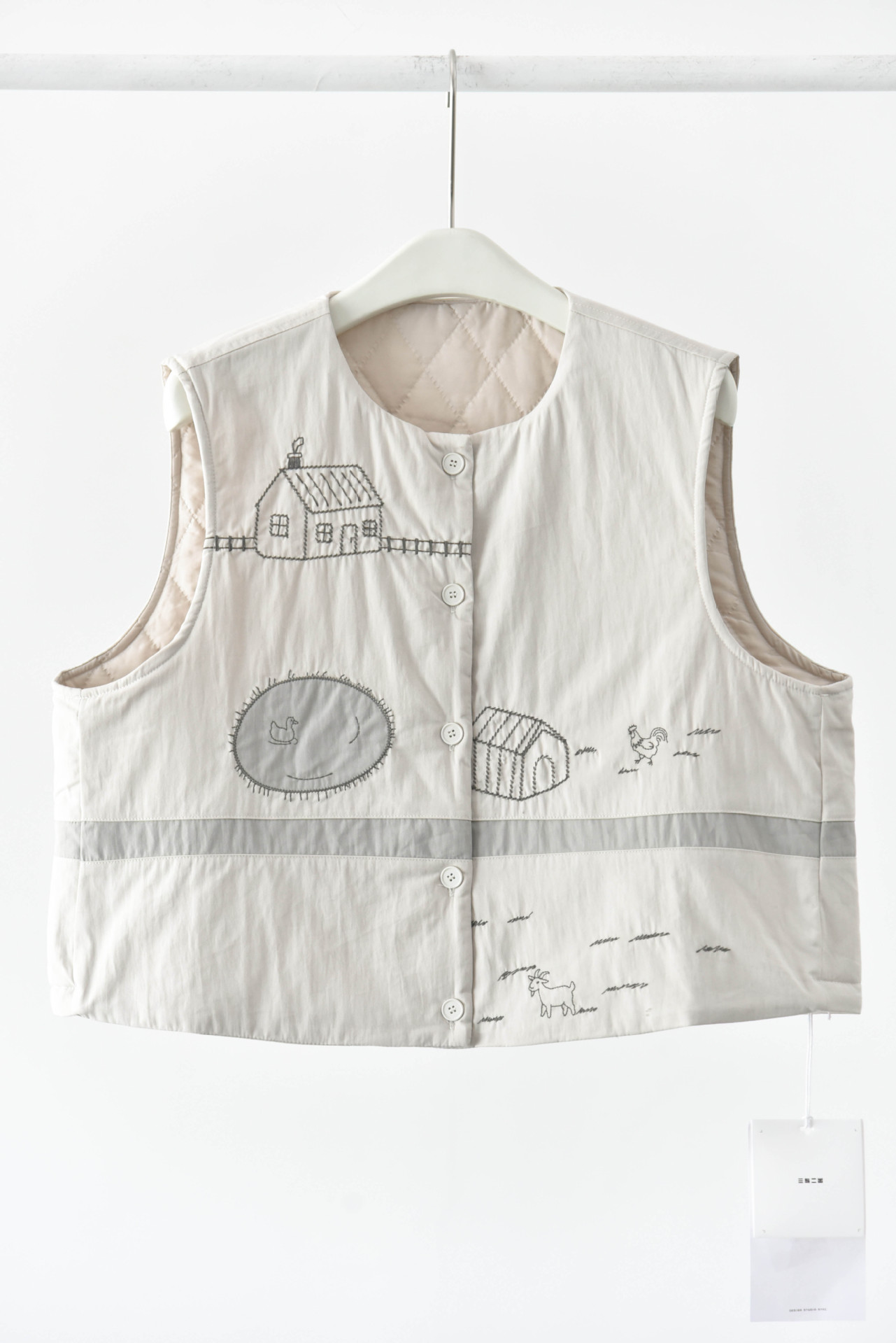 女士秋冬童趣農場刺繡圓領夾棉馬甲