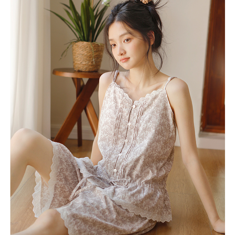 女士夏田園風碎花吊帶帶胸墊短褲居家服