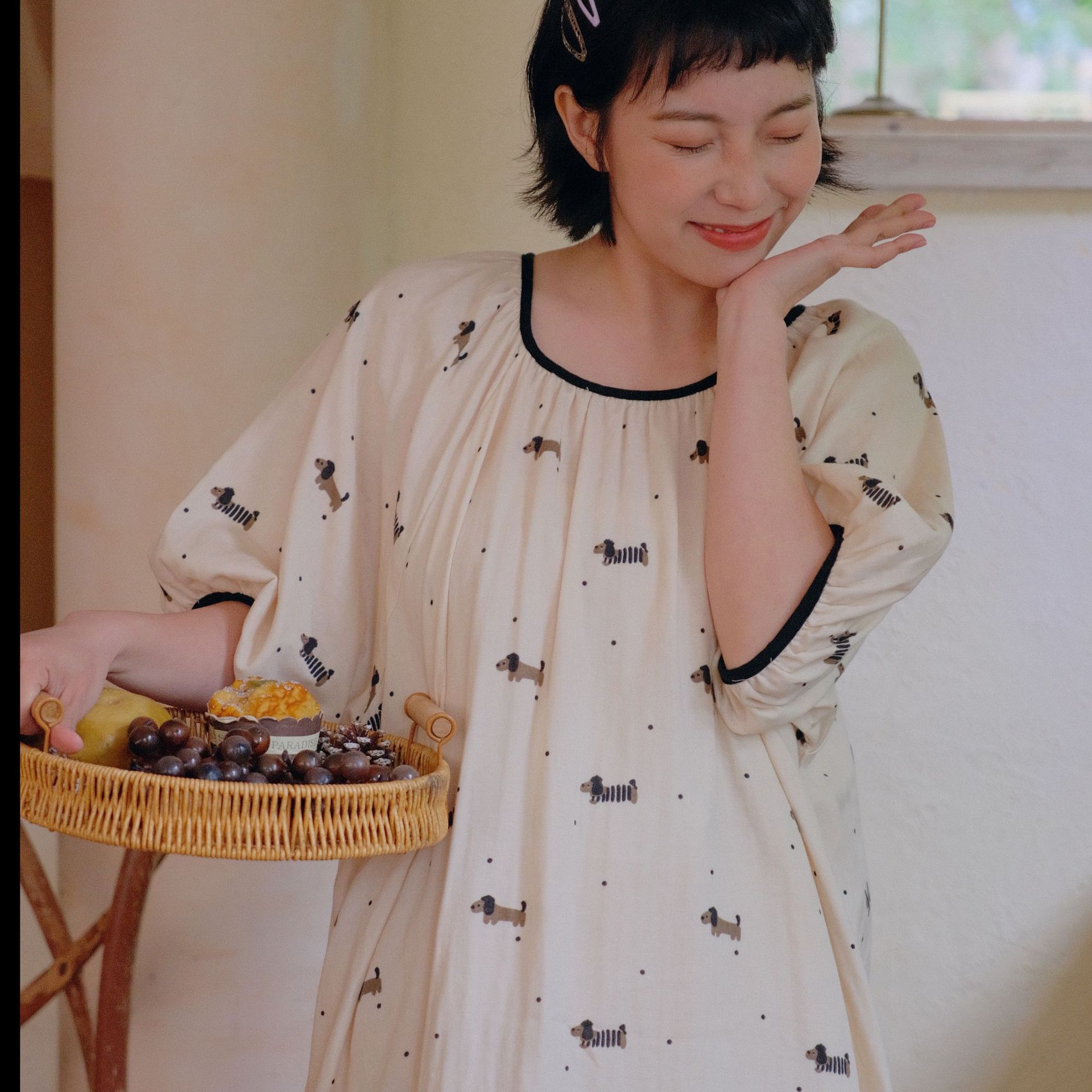女士卡通ins風圓領連袖五分袖睡裙