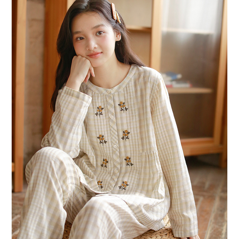 女士圓領秋季雙層棉紗小花圓領長袖長褲居家服
