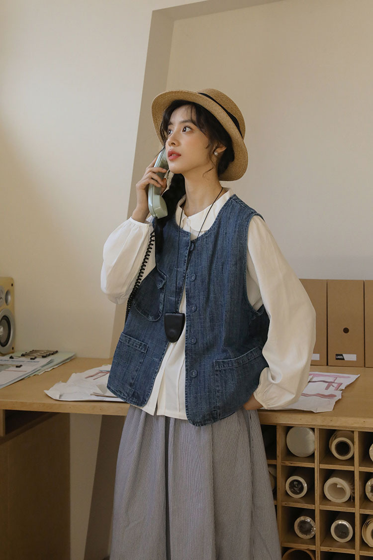 女士秋季日系娃娃領白襯衫+牛仔馬甲