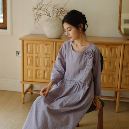 女士秋季寬鬆純色花朵長袖睡裙