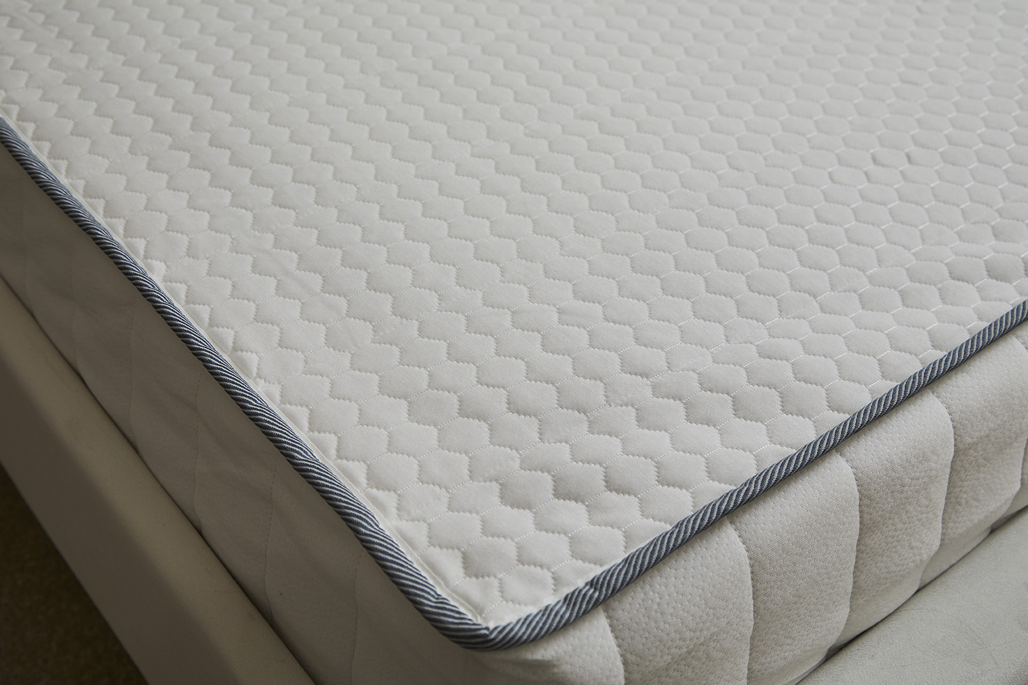 25CM/10" Pocket Sprung Mattress With Memory Foam All Sizes