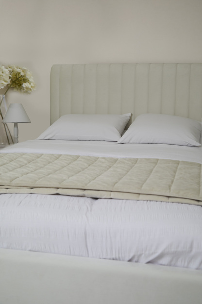 Huntington Ecru Fabric Bed