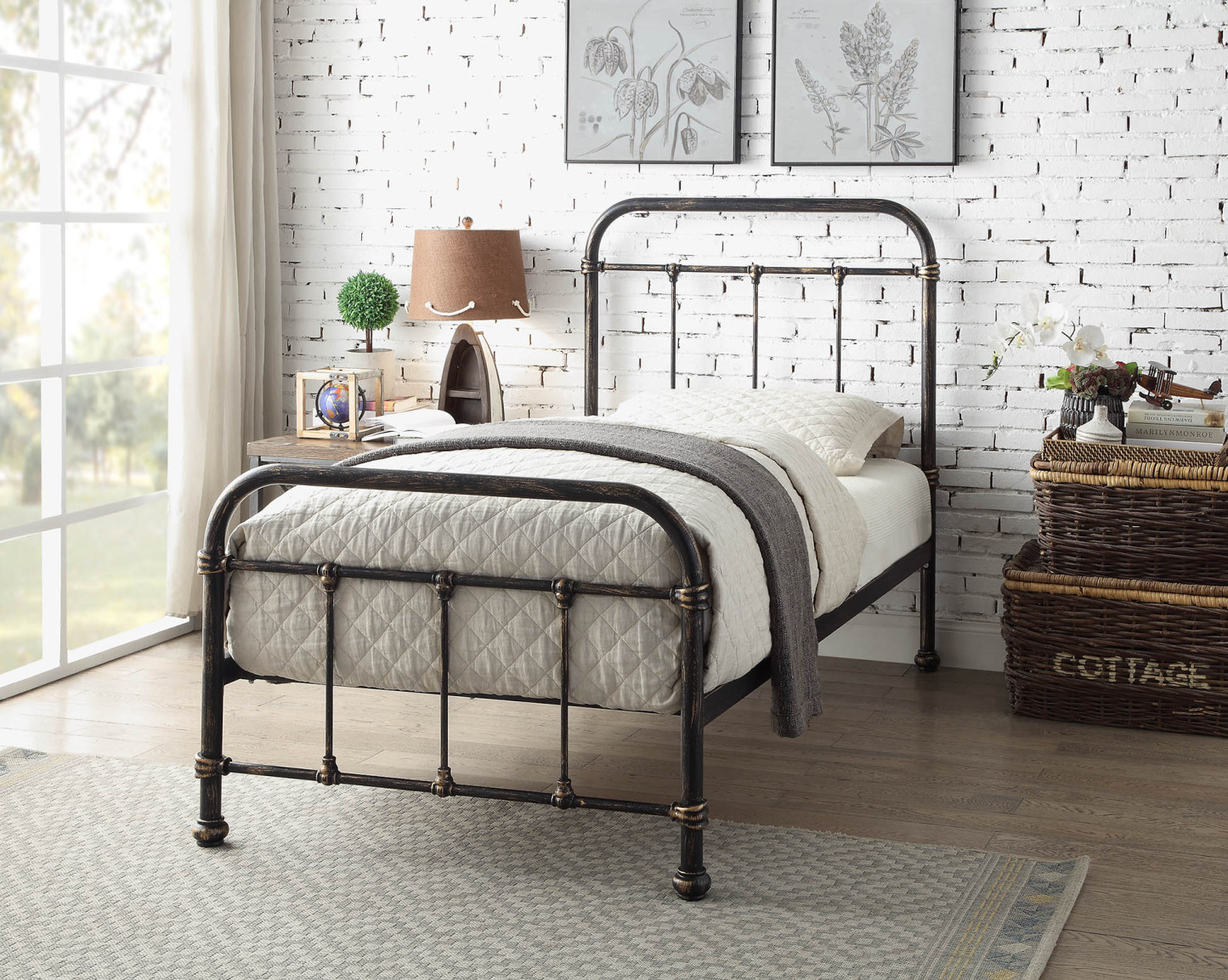 Burford Victorian Metal Bed