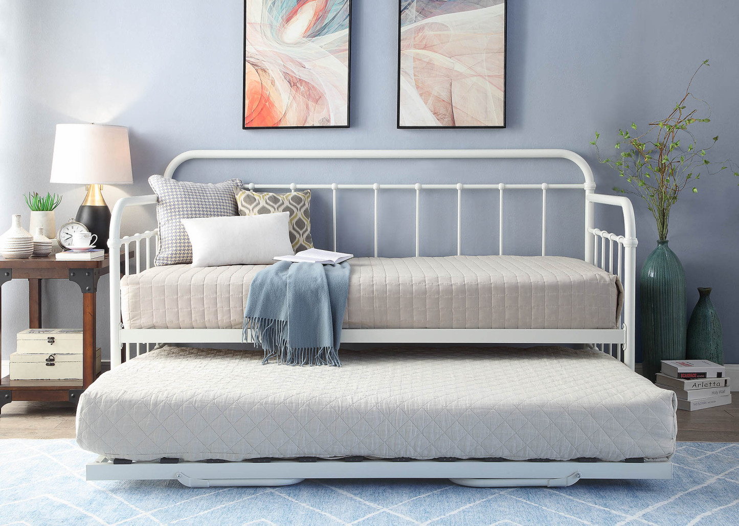 Harlow White Metal Day Bed With Trundle