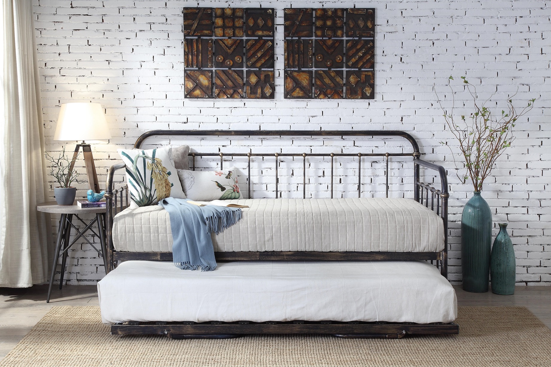 Harlow Brushed Antiqued Metal Day Bed With Trundle