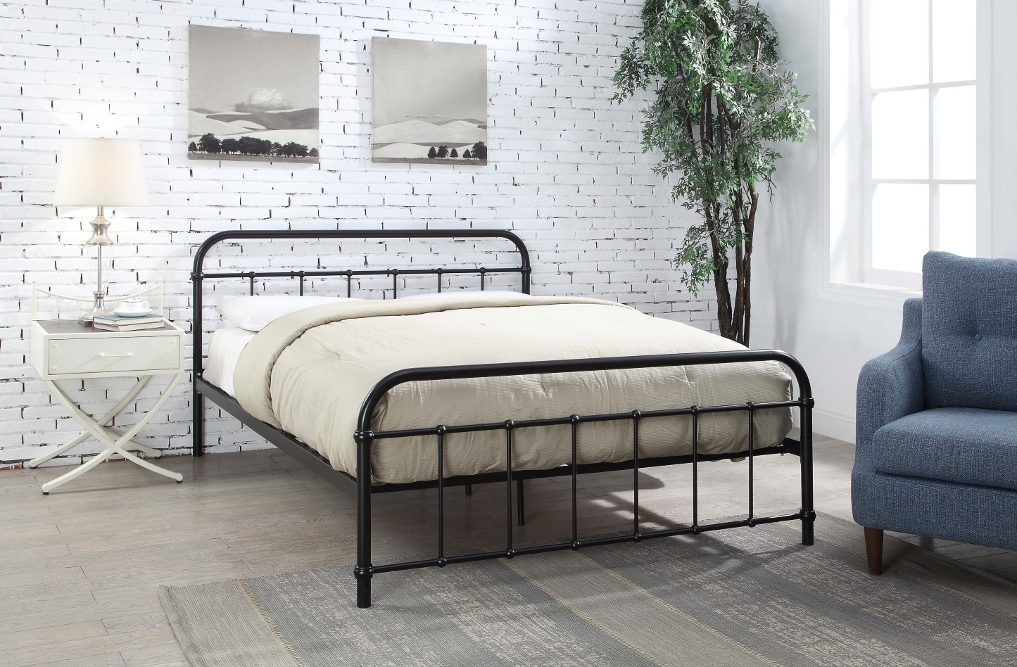 Henley Victorian Black Metal Bed