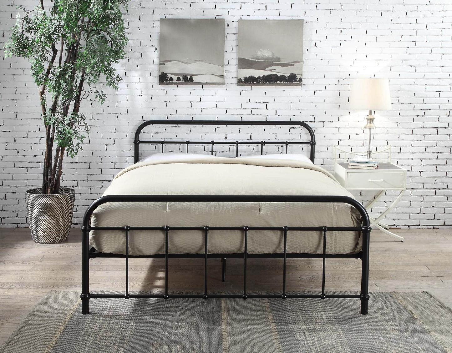 Henley Victorian Black Metal Bed