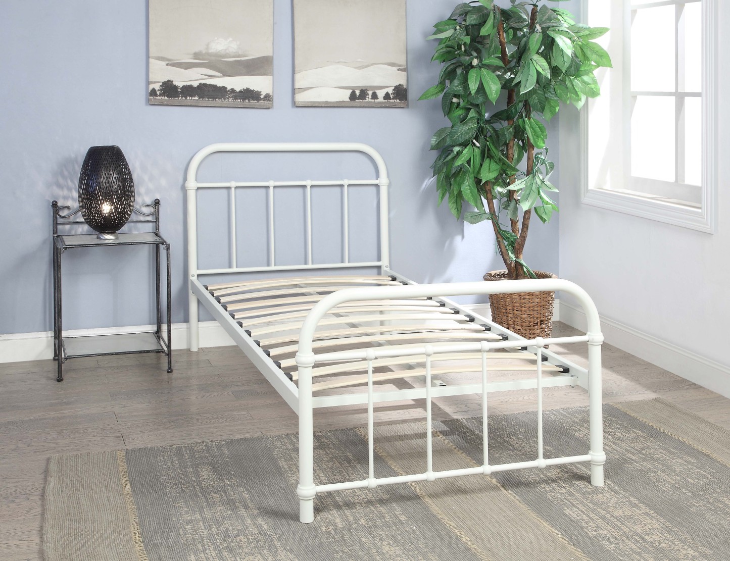 Henley Victorian White Metal Bed