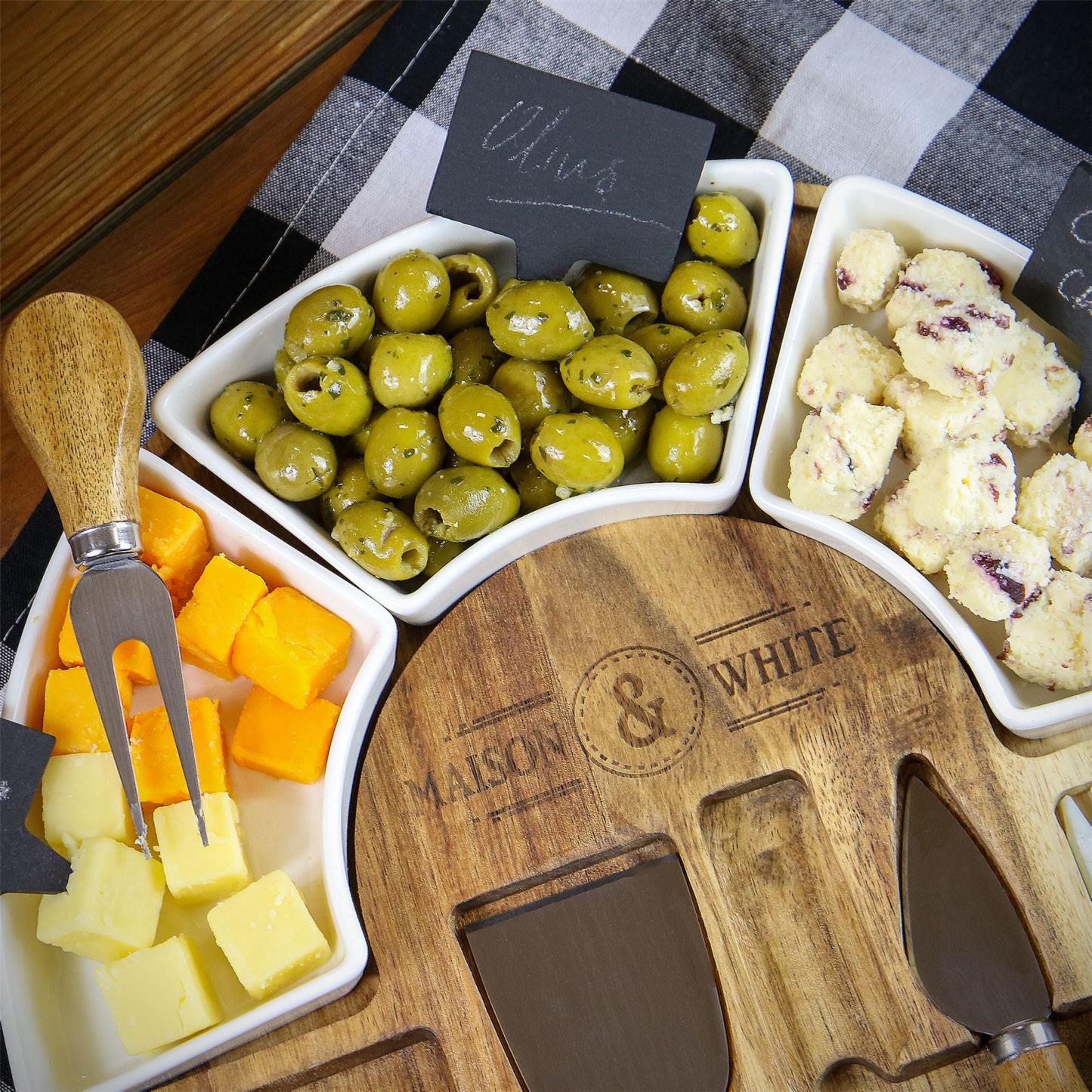 Acacia Round Cheese Board & Knives Set | M&W