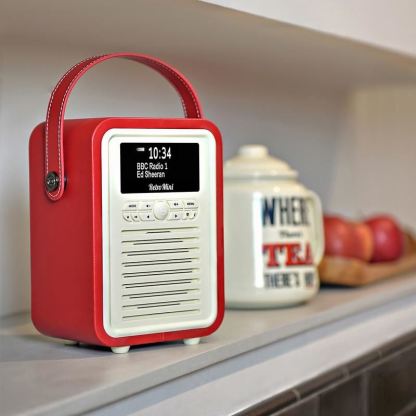 VQ Red Retro Mini DAB Radio