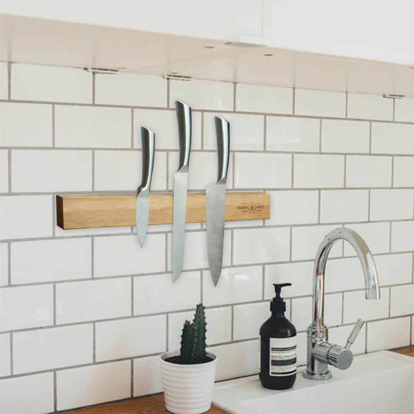 Bamboo Magnetic Knife Bar | M&W