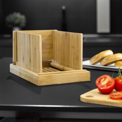 Bamboo Bread Slicer Guide With Crumb Catcher | M&W