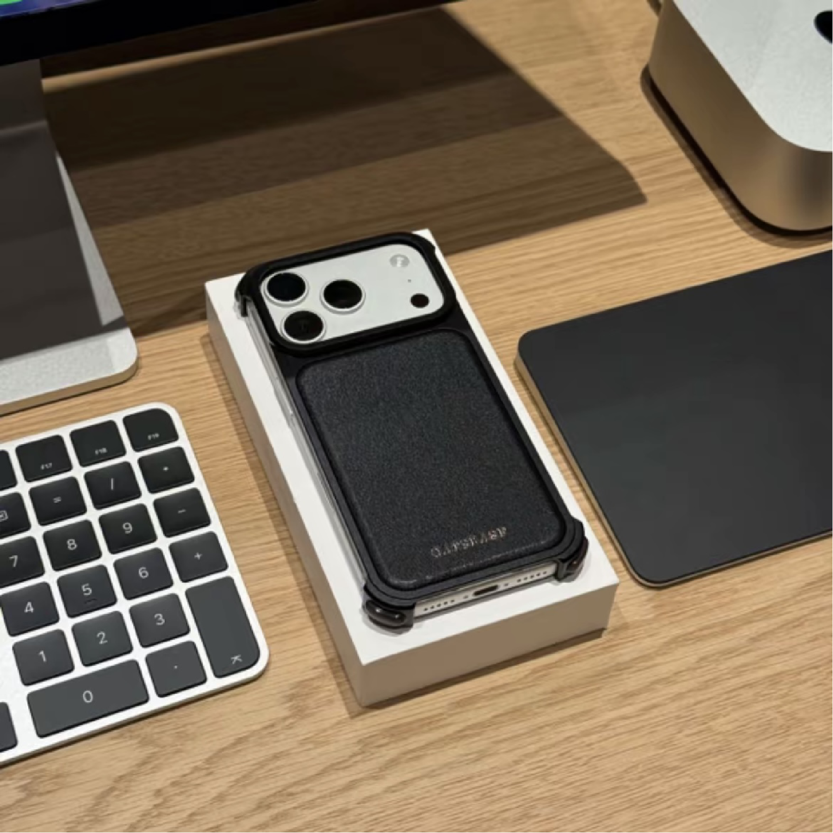 Luxury Metal Leather Borderless Magnetic Phone Case