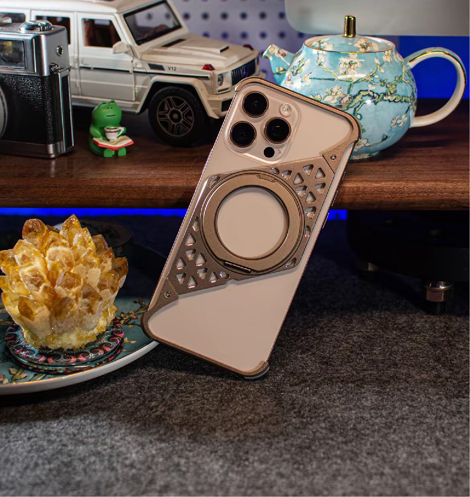 Innovative metal heat dissipation frameless rotating magnetic bracket mobile phone case