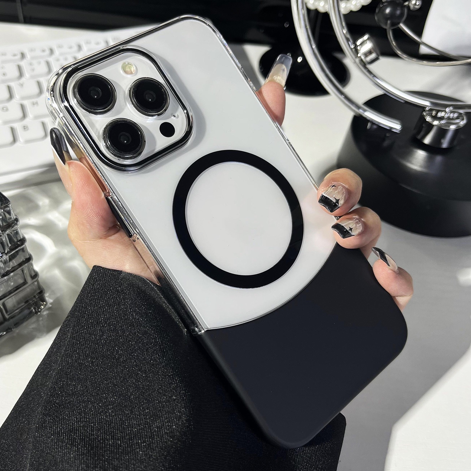 2-in-1 Spliced Magnetic Phone Case