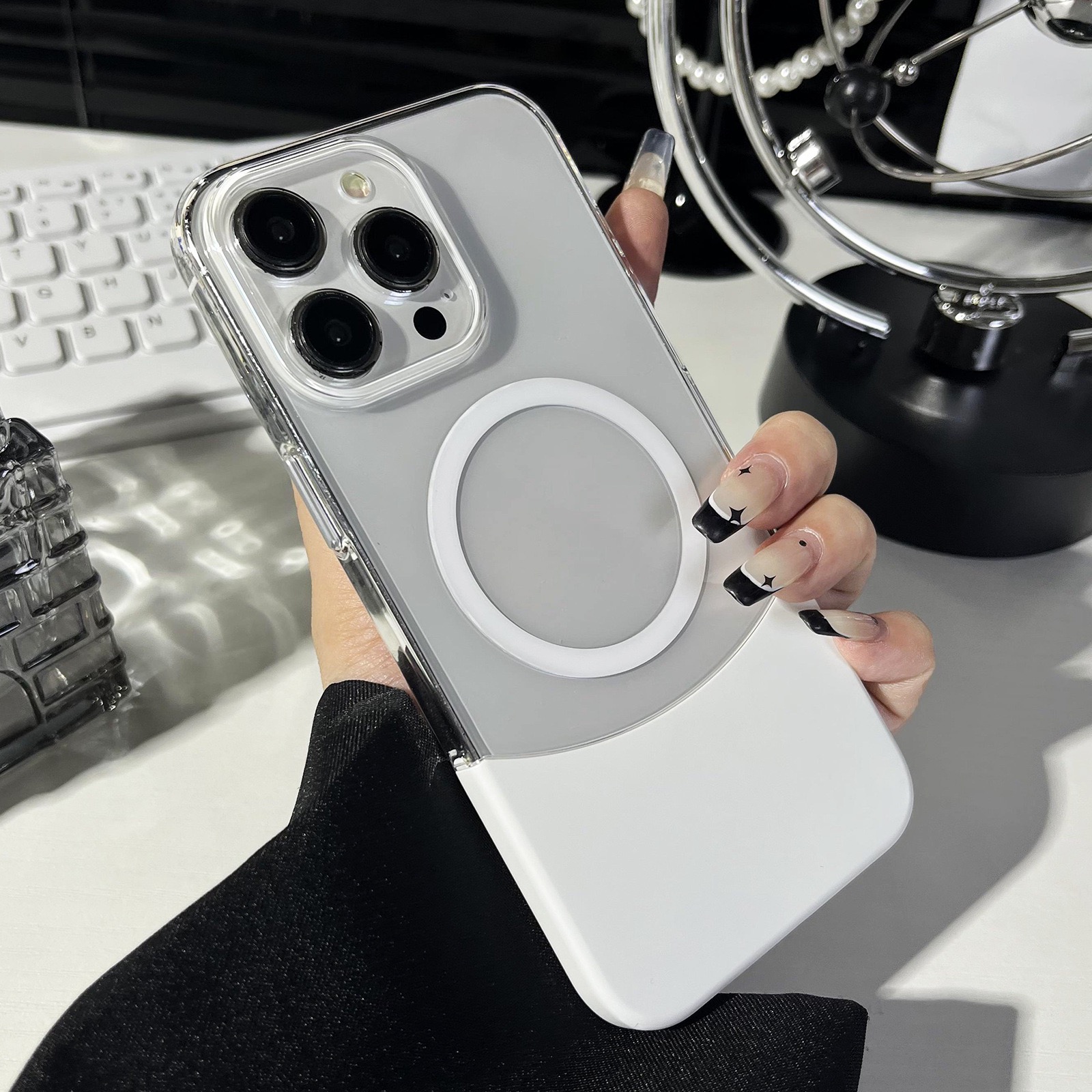 2-in-1 Spliced Magnetic Phone Case