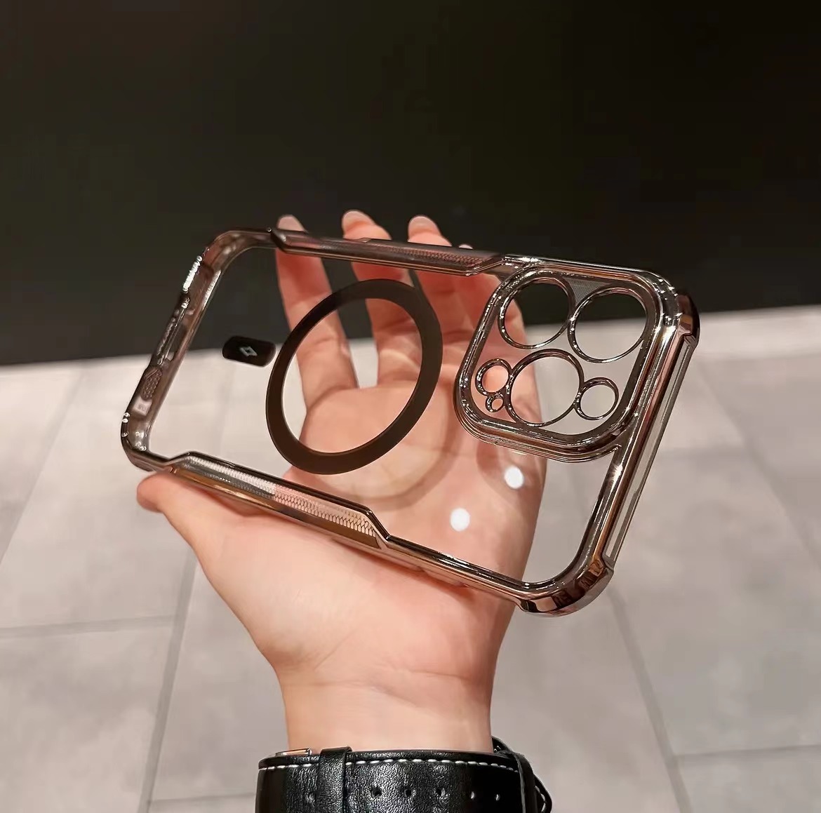 Electroplated Slim Waist Anti-fall Magnetic Phone Case