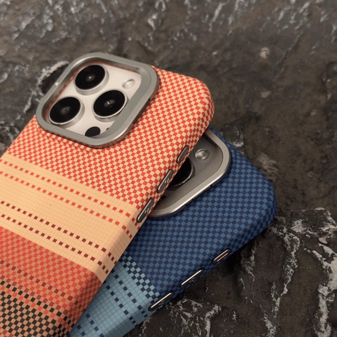 Carbon Fiber Textured Magnetic Anti-fall Phone Case