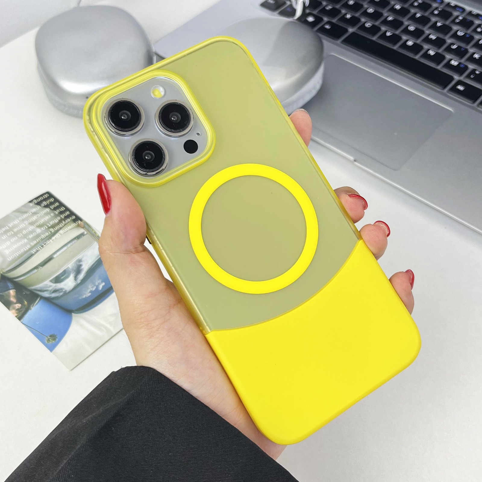 Frosted 2-in-1 Spliced Magnetic Phone Case