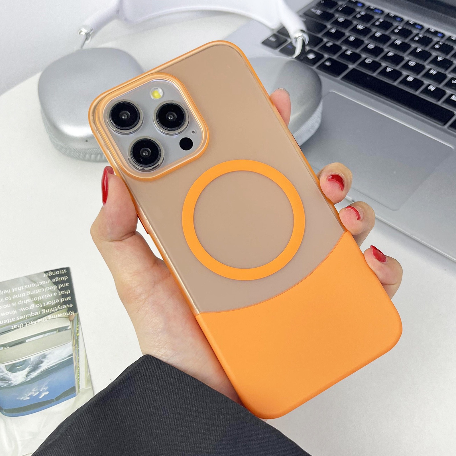 Frosted 2-in-1 Spliced Magnetic Phone Case