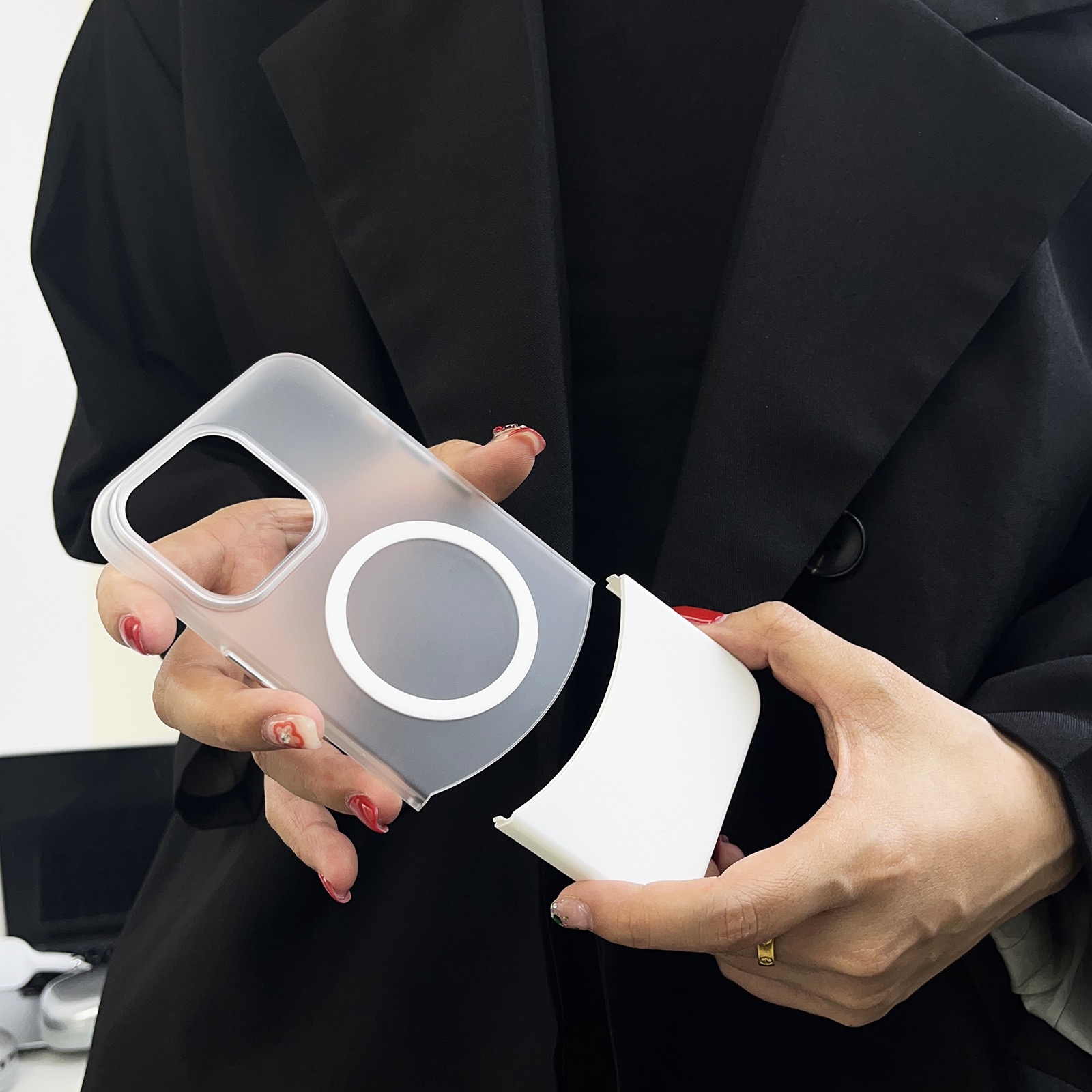 Frosted 2-in-1 Spliced Magnetic Phone Case