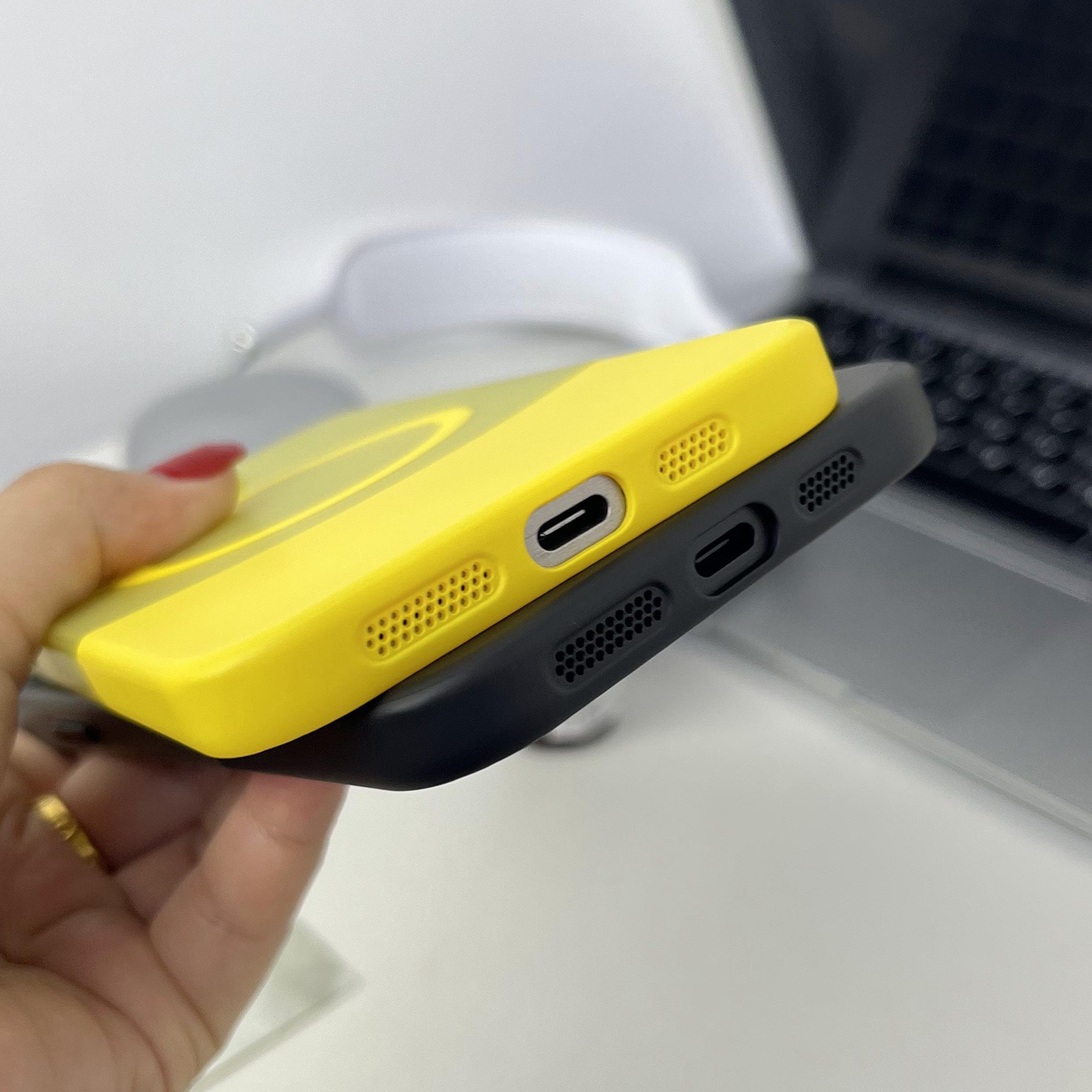 Frosted 2-in-1 Spliced Magnetic Phone Case