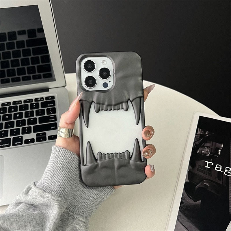 2025 New Cool Hollow Skull Tiger Tooth Shape Mobile Phone Case