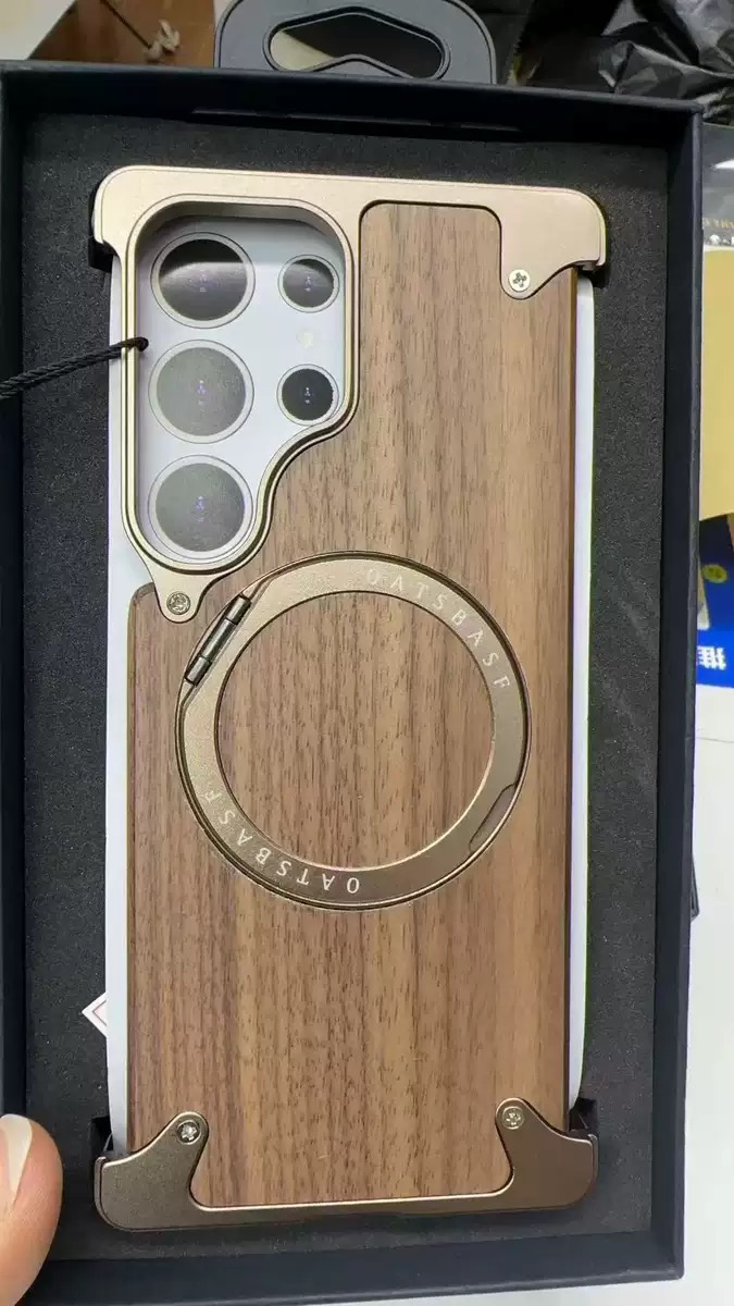 Designed Magnetic Walnut Metal Phone Case