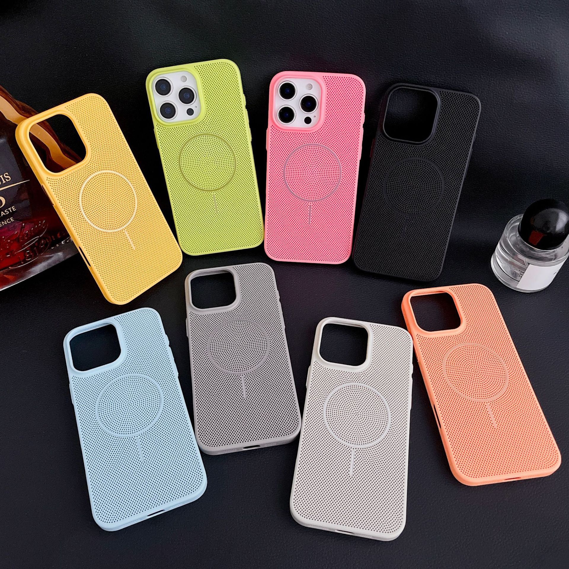 New summer breathable heat dissipation mesh magnetic suction anti-fall mobile phone case