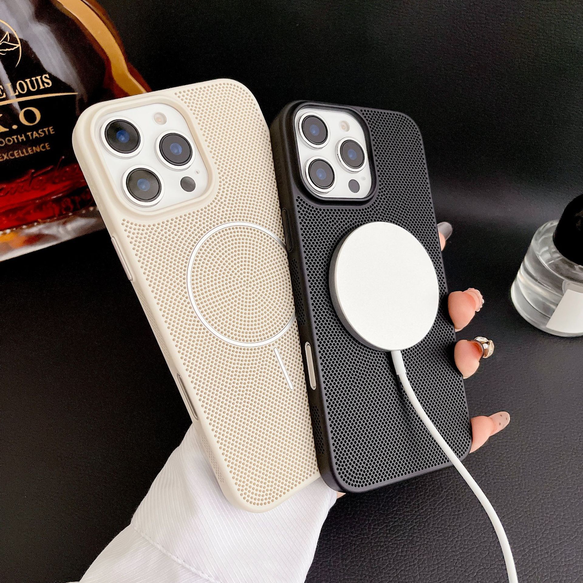 New summer breathable heat dissipation mesh magnetic suction anti-fall mobile phone case