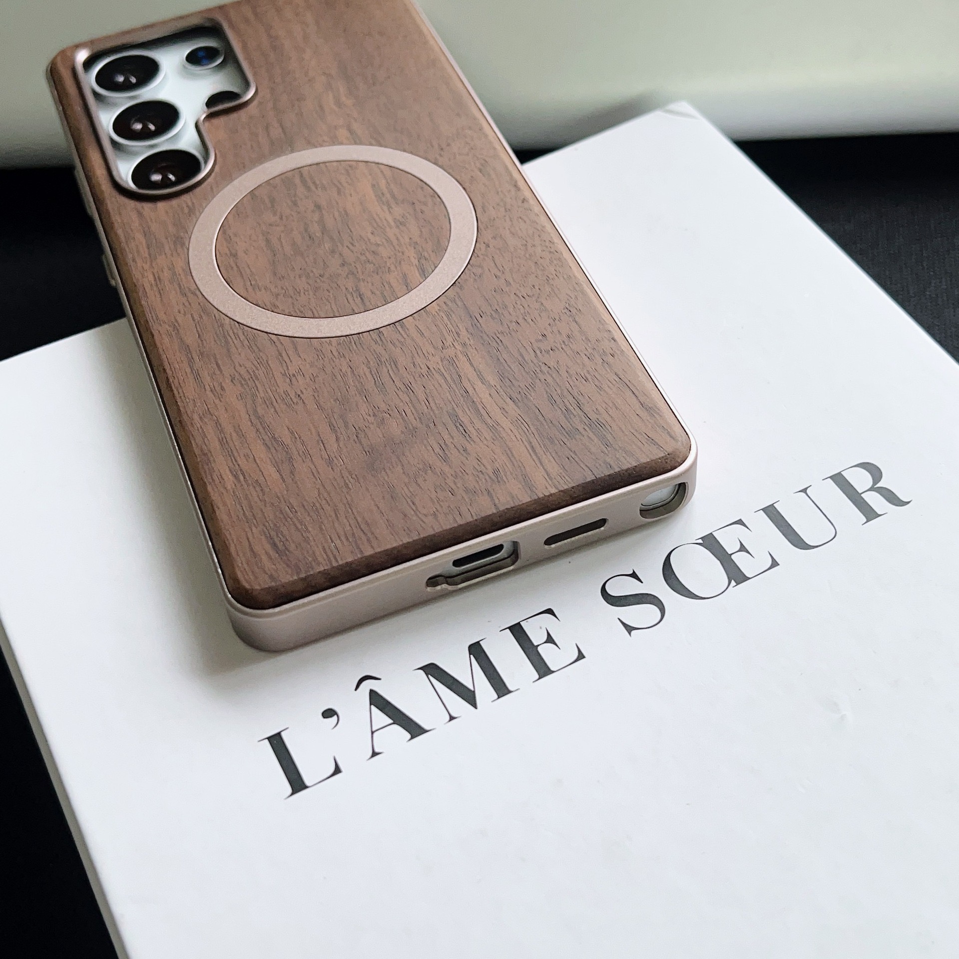 Walnut Metal Snap Frame Magnetic Phone Case
