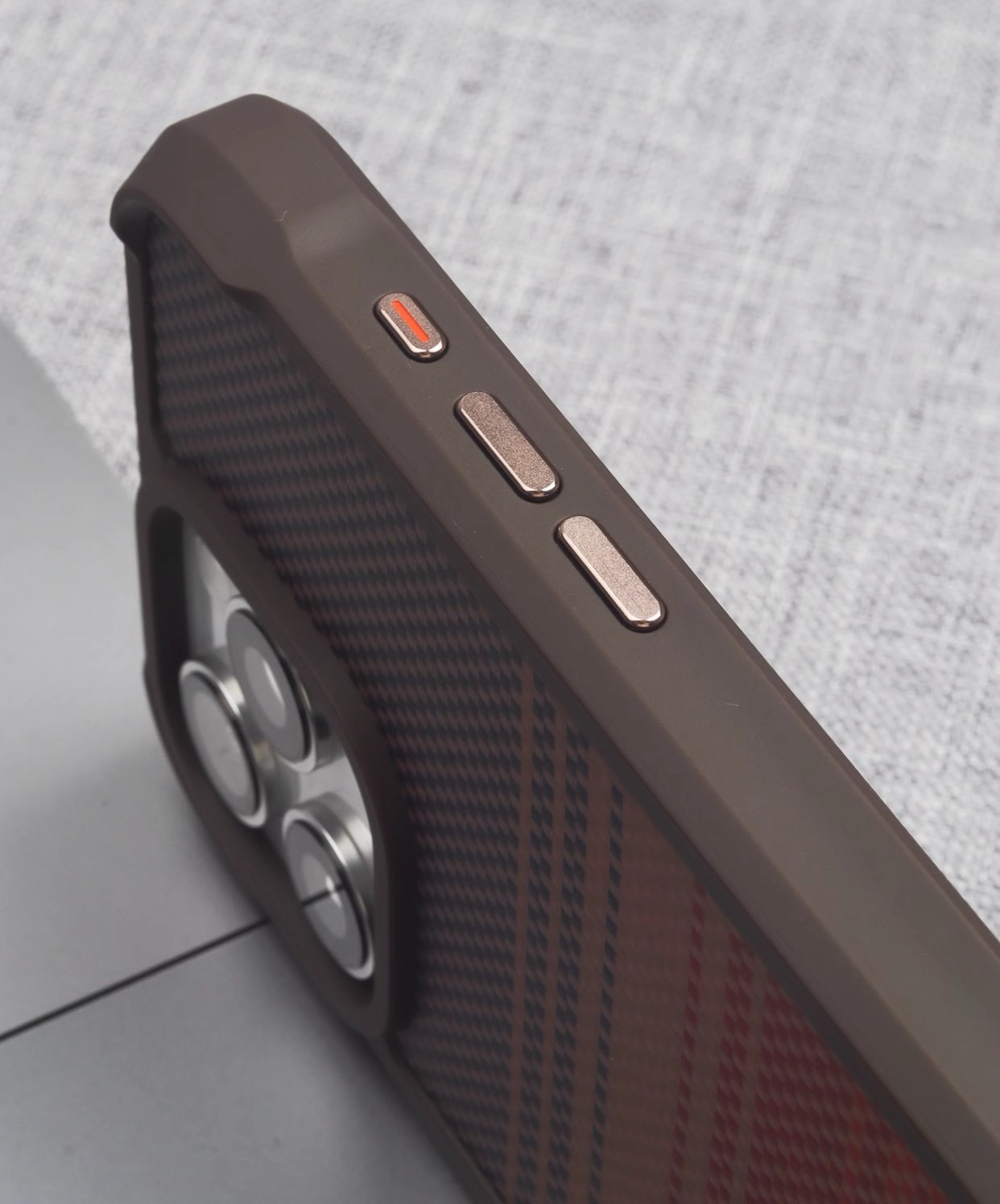Kevlar Carbon Fiber Leather Anti-Fall Magnetic Phone Case