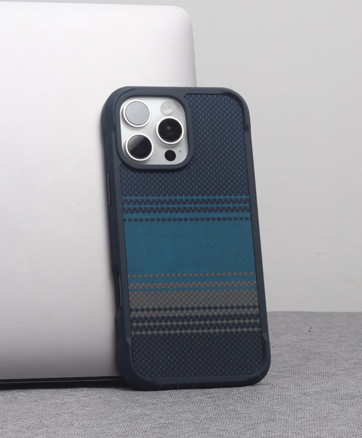 Kevlar Carbon Fiber Leather Anti-Fall Magnetic Phone Case