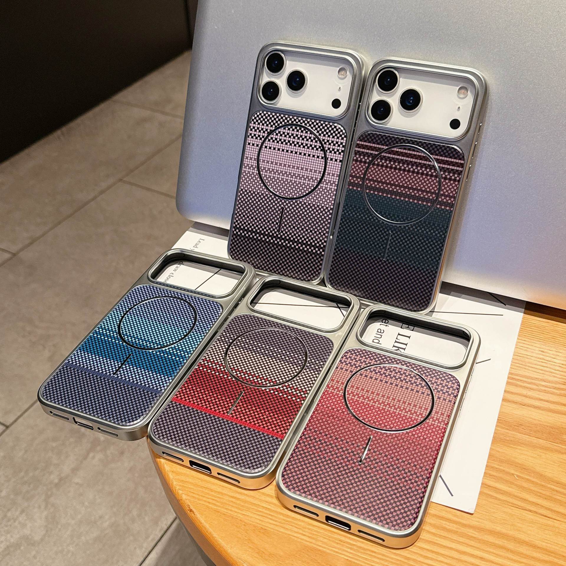 New Large Window Carbon Fiber Pattern Magnetic Phone Case