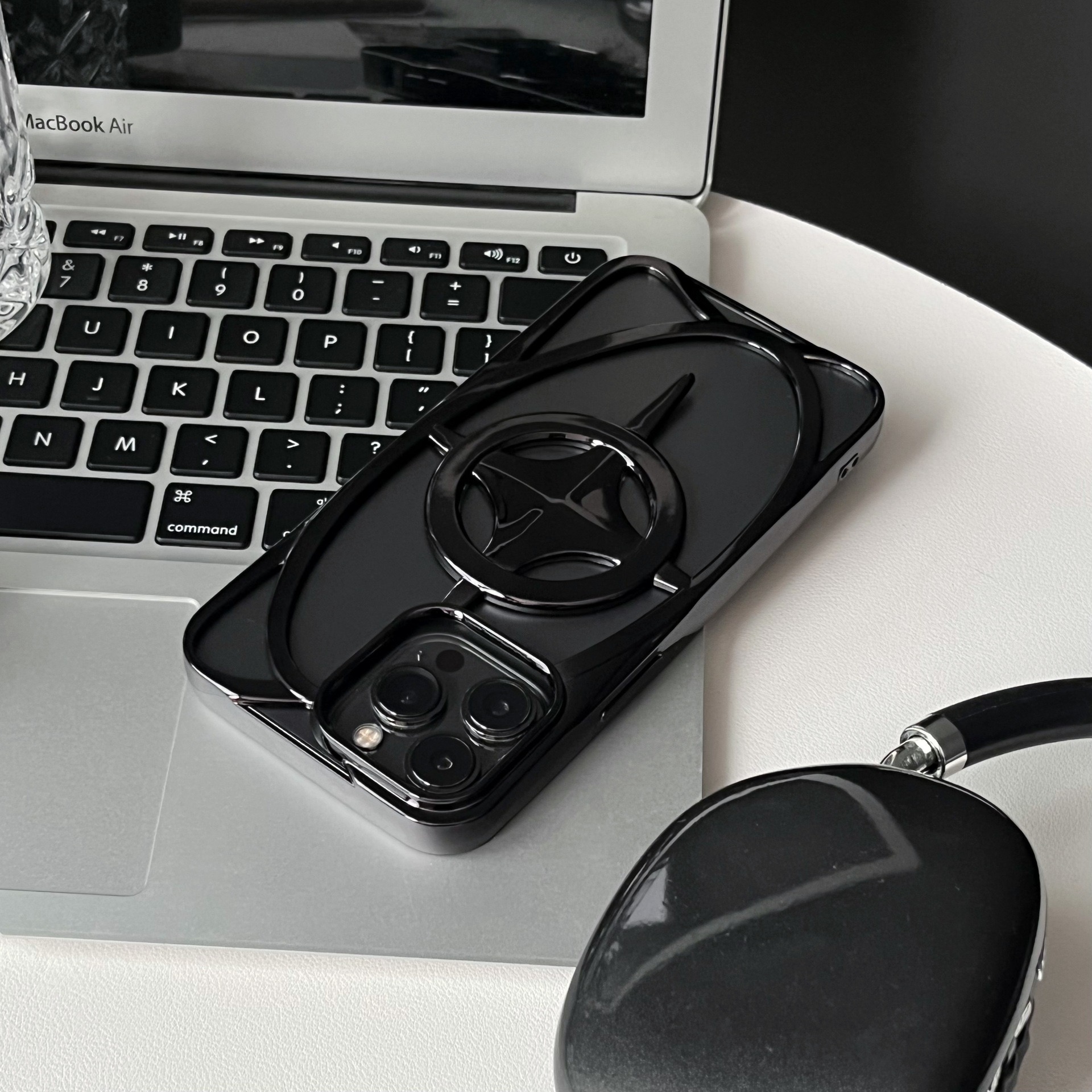 New Starry Galaxy Shaped Hollow Magnetic Phone Case