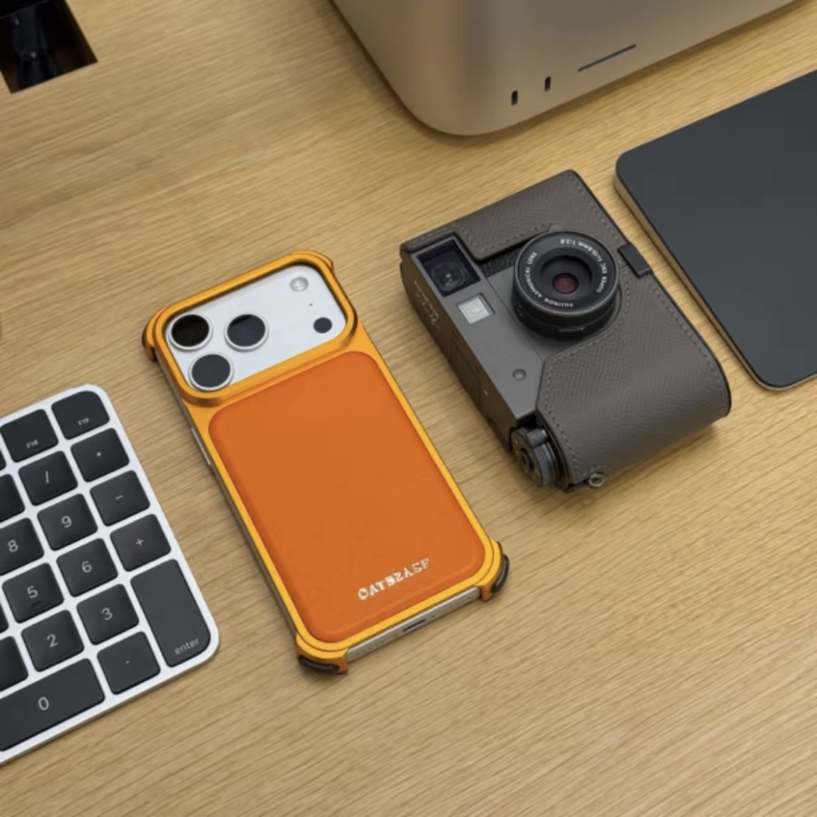 Luxury Metal Leather Borderless Magnetic Phone Case