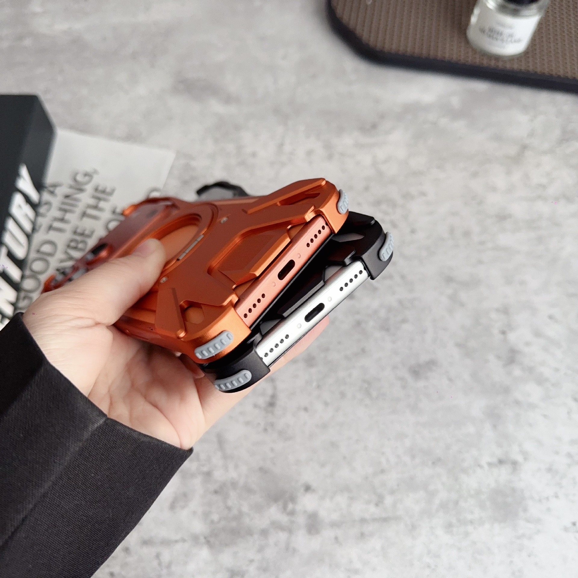 Metal Armor Sports Car Magnetic Rotating Phone Case