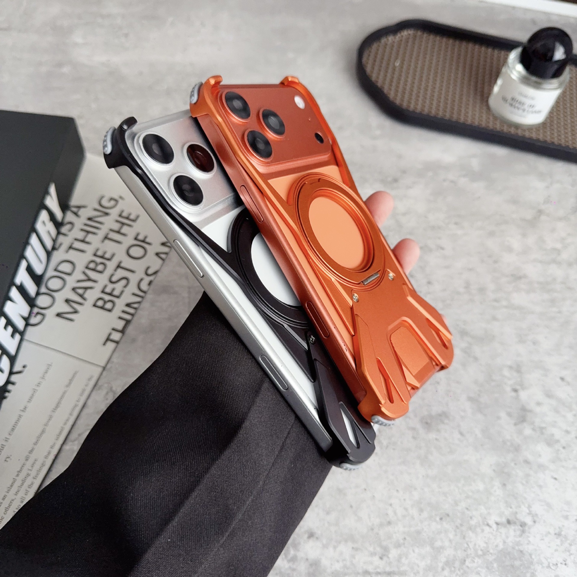 Metal Armor Sports Car Magnetic Rotating Phone Case