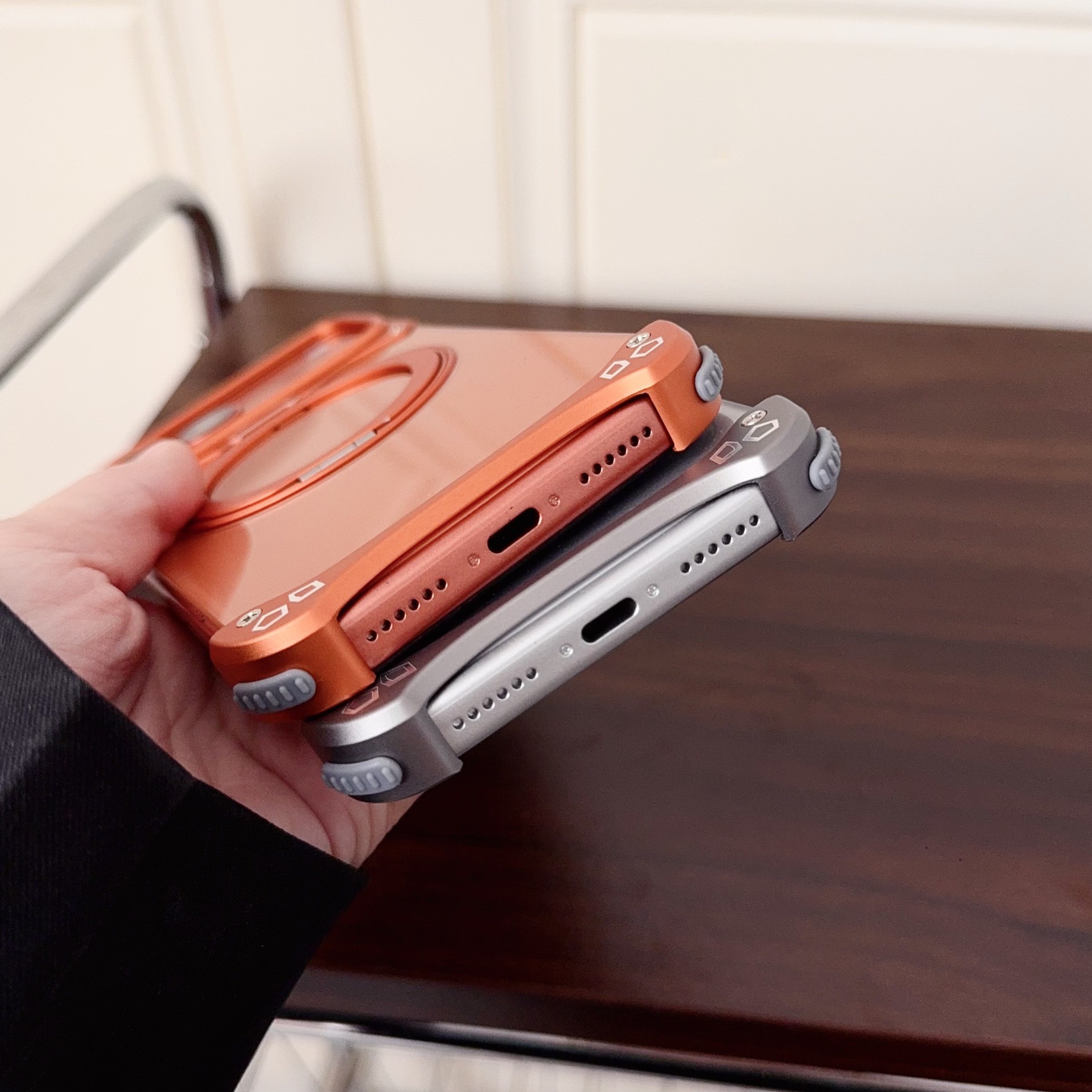 New metal transparent back panel magnetic rotating stand phone case