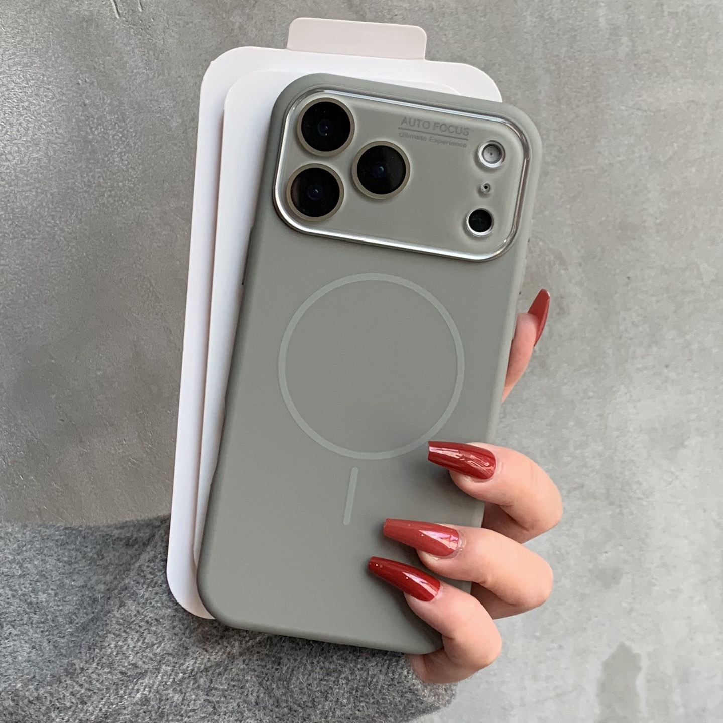 Large-view window anti-drop liquid silicone magnetic phone case